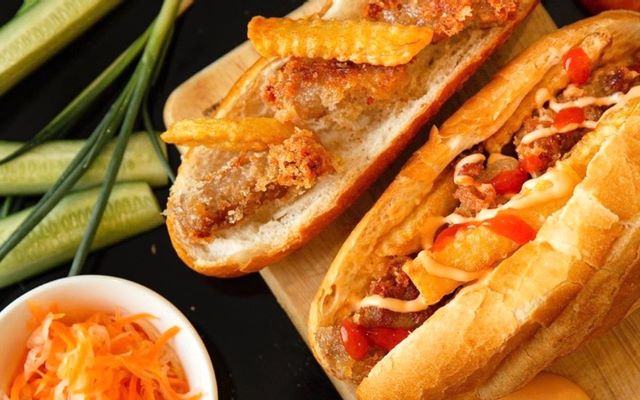 Bánh Mì Nem Khoai Cô Ngà