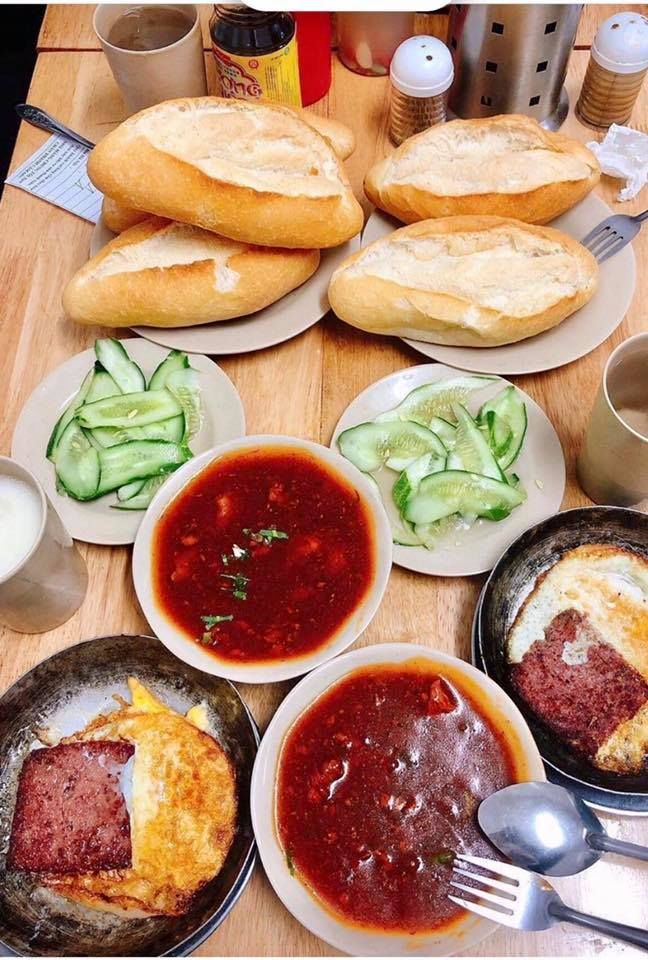 Bánh Mì Sốt Vang 35 Thái Thịnh