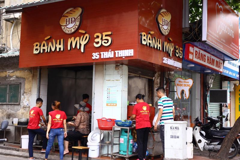 Bánh Mì Sốt Vang 35 Thái Thịnh