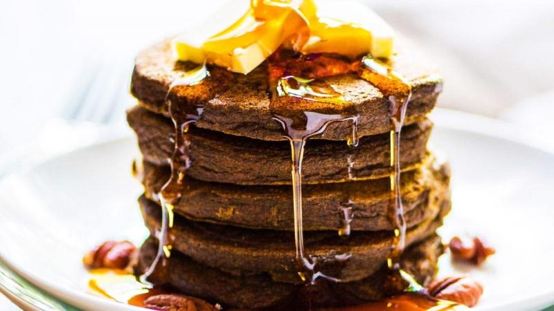 Bánh pancake bí đỏ yến mạch