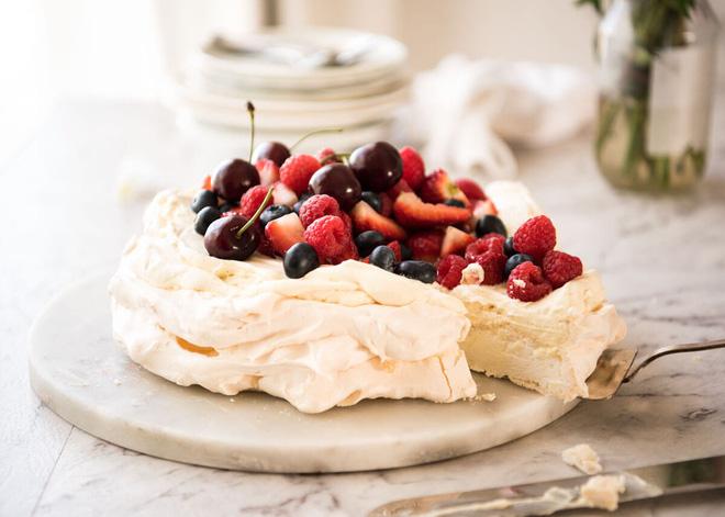 Bánh Pavlova (Australia)