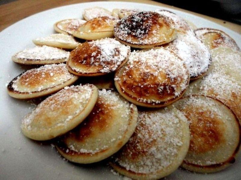 Bánh Poffertjes