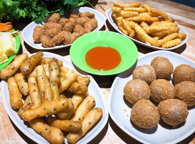 Quán ăn ngon tại phố Trần Quốc Hoàn, Hà Nội