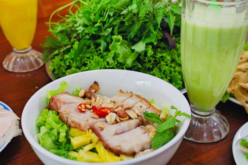Quán ăn ngon và chất lượng tại đường Nguyễn Ngọc Vũ, Hà Nội
