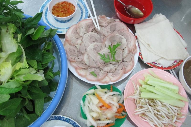 Món ăn vỉa hè hấp dẫn tại Đà Nẵng