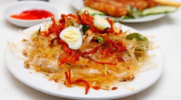 Bánh tráng trộn sa tế muối tôm (bánh tráng trộn Tây Ninh)