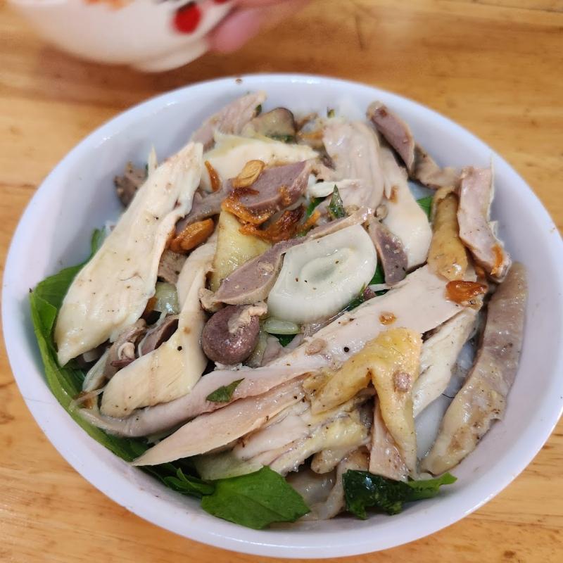 Bánh ướt lòng gà Long