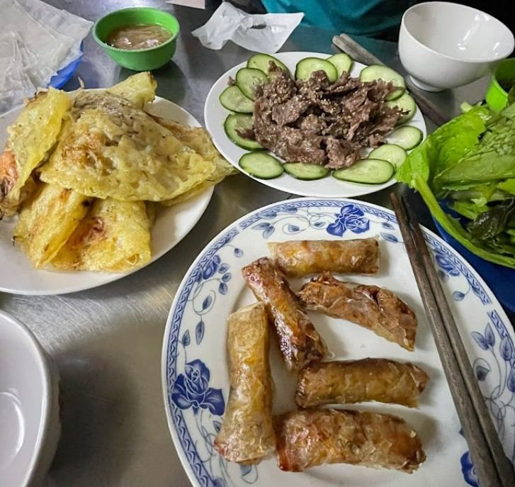 Bánh xèo cô Vân (Bình Đờn)