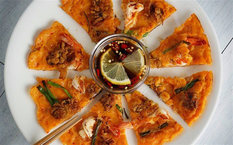 Bánh xèo kim chi hải sản