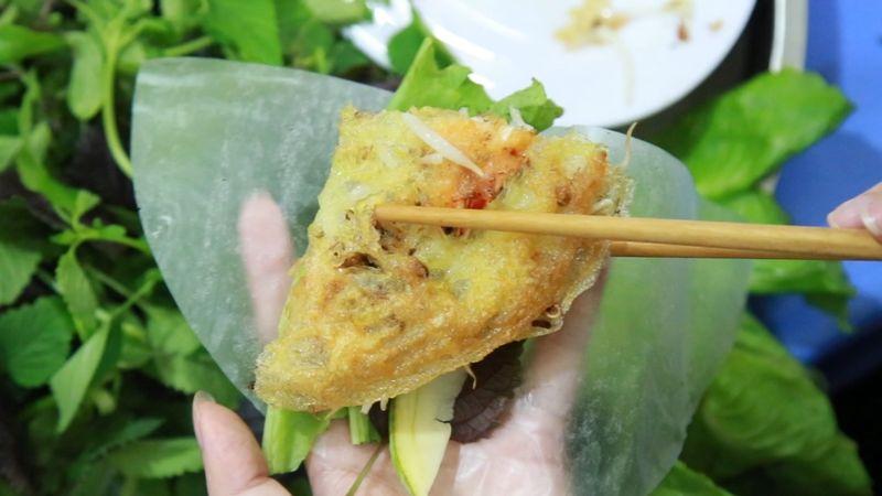 Bánh xèo, nem lụi - Bánh Xèo Sáu Phước