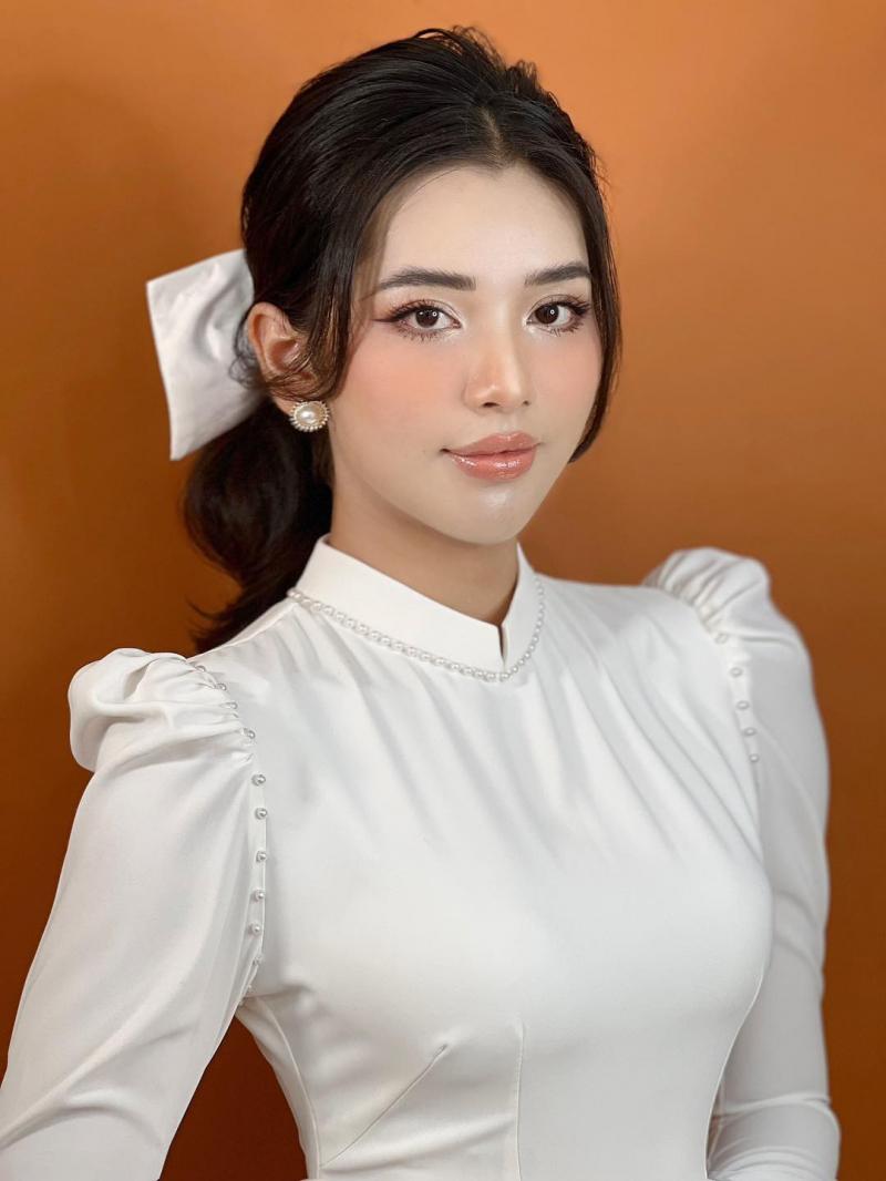 Phong cách make up nhẹ nhàng, sang trọng tại Bảo Anh Bridal