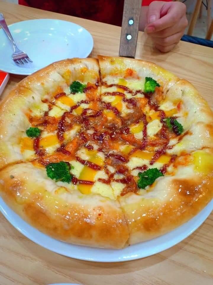 Bầu Pizza Hạ Long