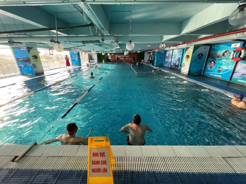 Bể Bơi Long Biên