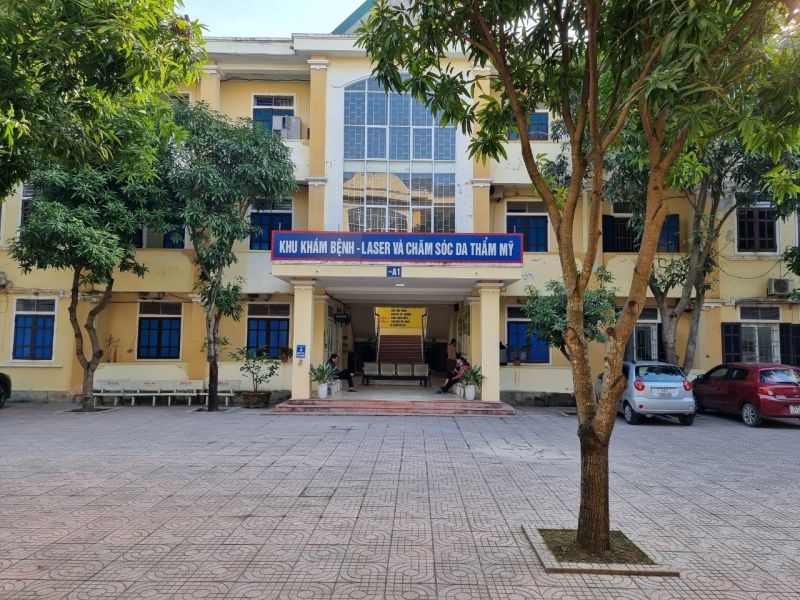Khu Laser và chăm sóc da thẩm mỹ