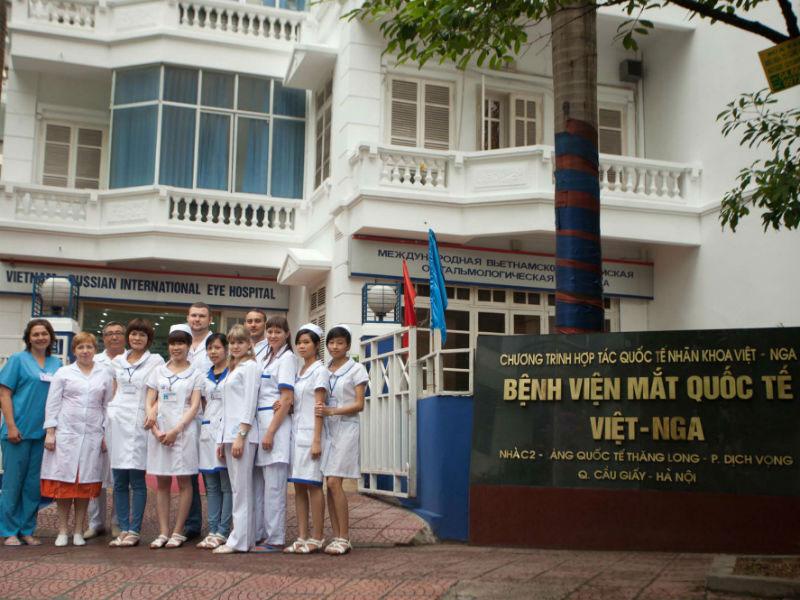 Đội ngũ nhân viên Bệnh viện Mắt Quốc Tế Việt Nga