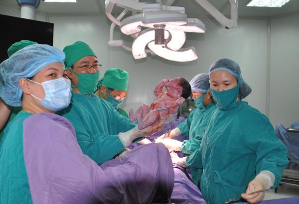 Trẻ được sinh tại bệnh viện bằng phương pháp thụ tinh nhân tạo