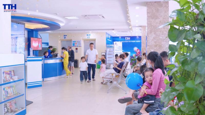 Răng hàm mặt Thái Thượng Hoàng