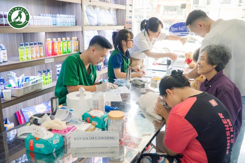 Bệnh Viện Thú Y PetHealth Long Biên