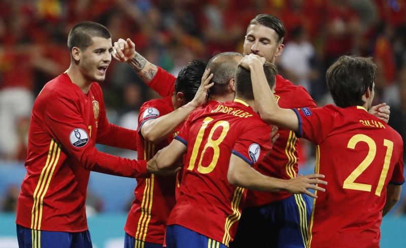 Tây Ban Nha là đội bóng đắt nhất với giá trị 590 triệu euro