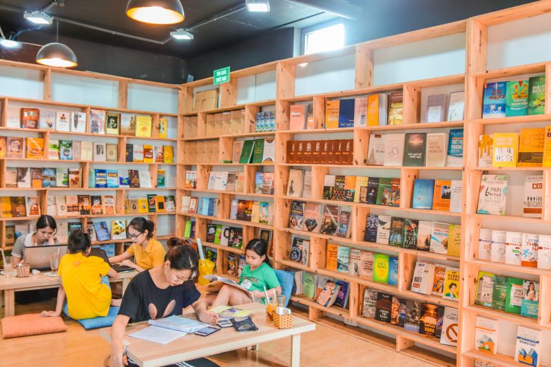 Biblio - Cafe Sách Ngụy Như Kon Tum