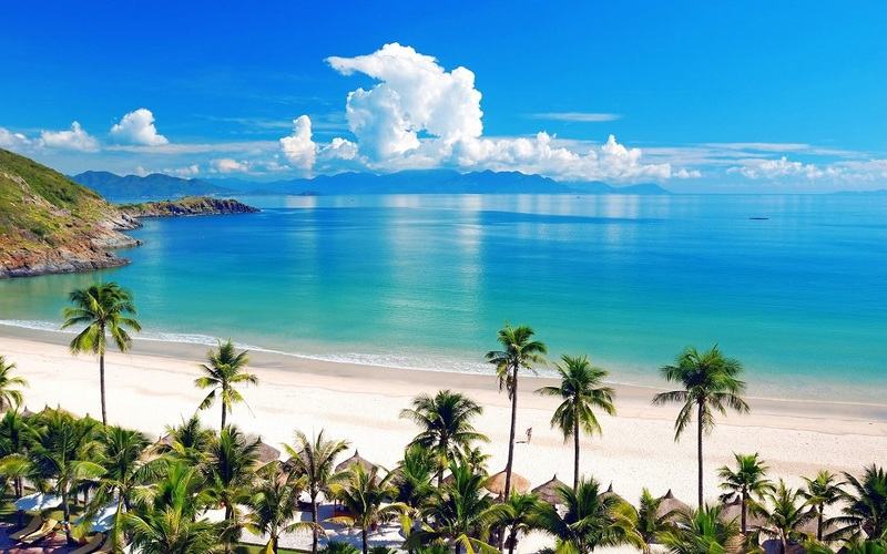 Bãi biển Mỹ Khê yên bình và quyến rũ nhất Đà Nẵng