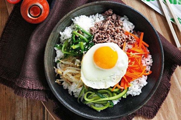 Bimbimbap - Cơm trộn