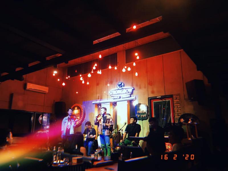 Bin cafe Acoustic