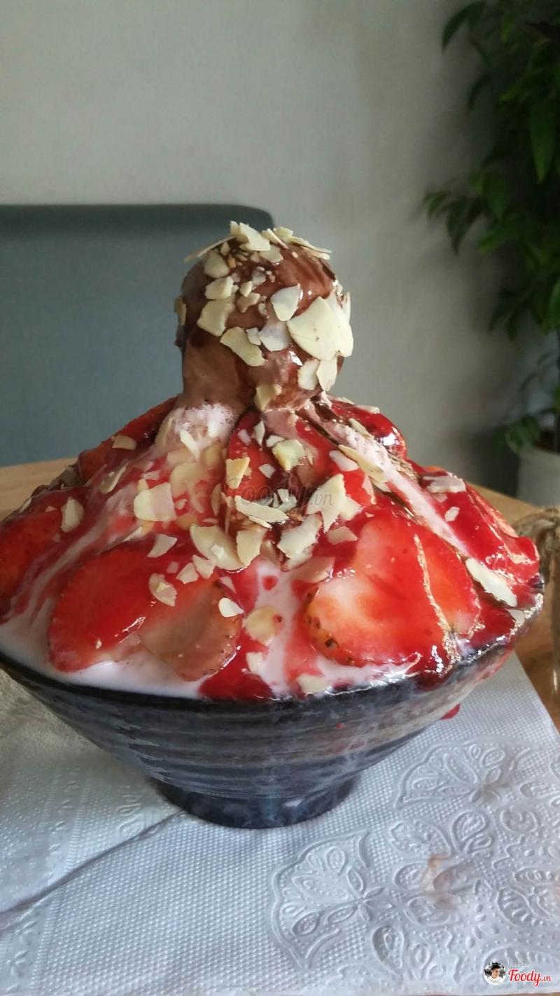 Bingsu dâu 85000/tô