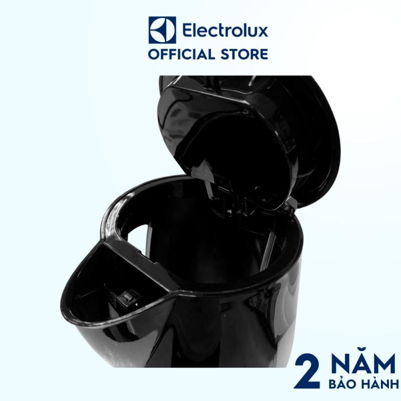 Bình đun nước siêu tốc Electrolux EasyLine EEK1303K 1,5L