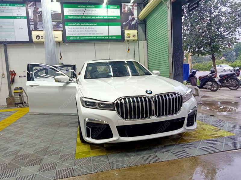 BMW 730Li M Sport - 4,369 tỷ đồng