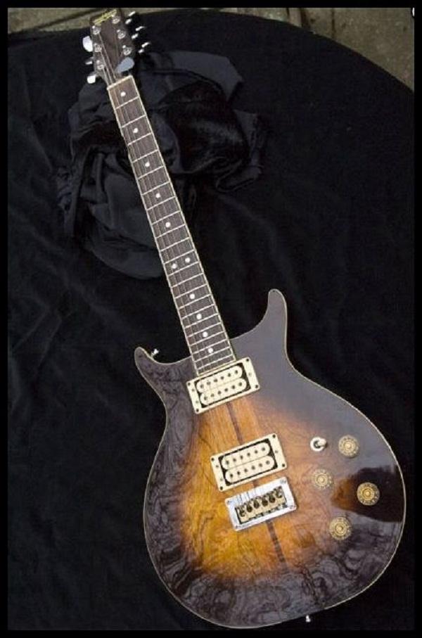 Bob Marley’s Custom made Washburn 22 series Hawk