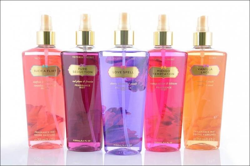 Dòng Body mist của Victoria Secret có khả năng dưỡng ẩm cao, có nhiều mùi hương khác nhau giúp khử mùi của cơ thể giúp bạn luôn có hương thơm dịu ngọt, đáng yêu hay nồng nàn quyến rũ