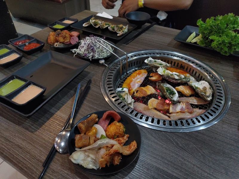 Bom BBQ buffet lẩu - nướng