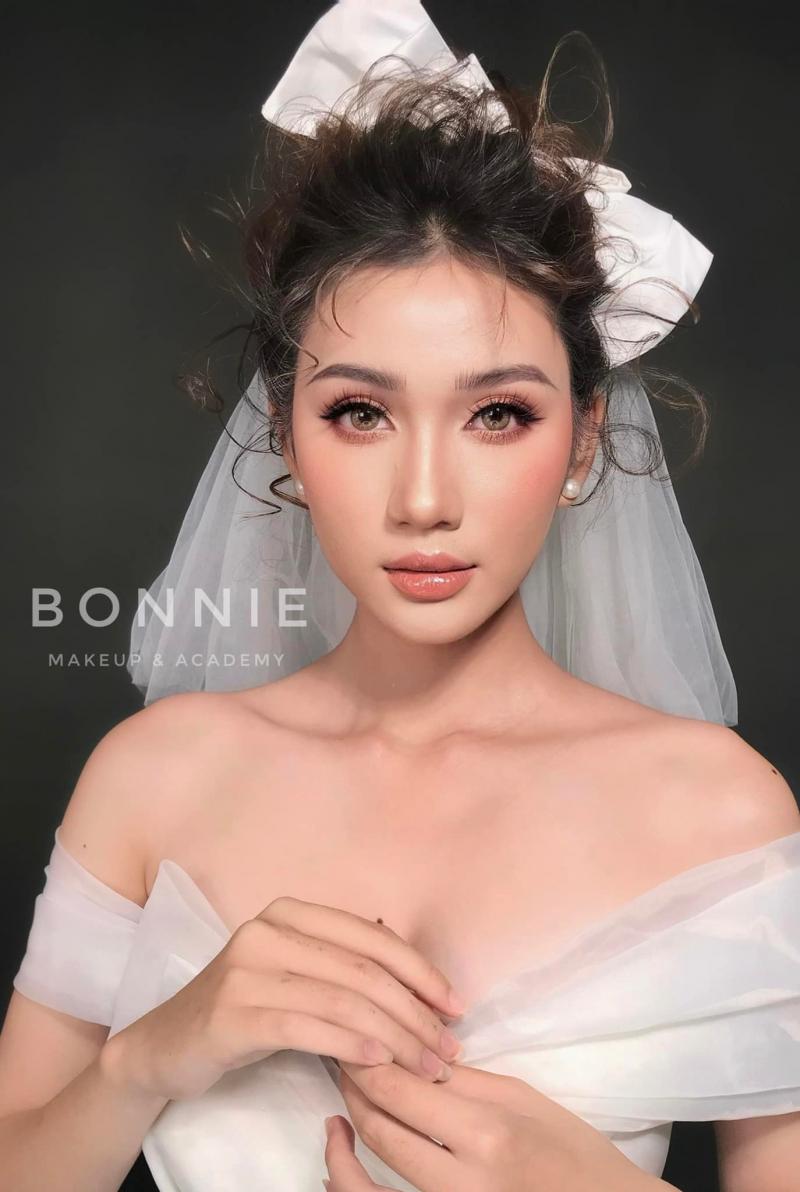 Bonnie Makeup - Academy