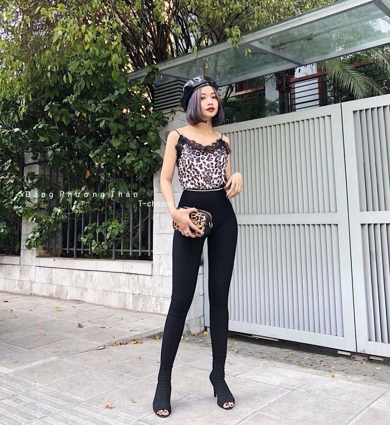 Boot cổ ngắn mix cùng quần legging