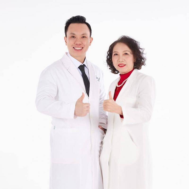 Tiến sỹ/Bác sỹ Da liễu Nguyễn Thị Lai và đồng nghiệp