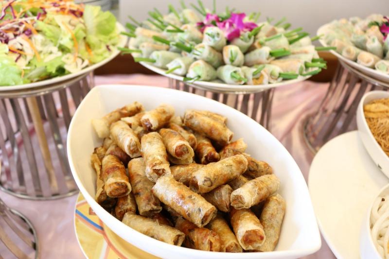 Buffet Chay Nhà Hàng Cỏ Nội