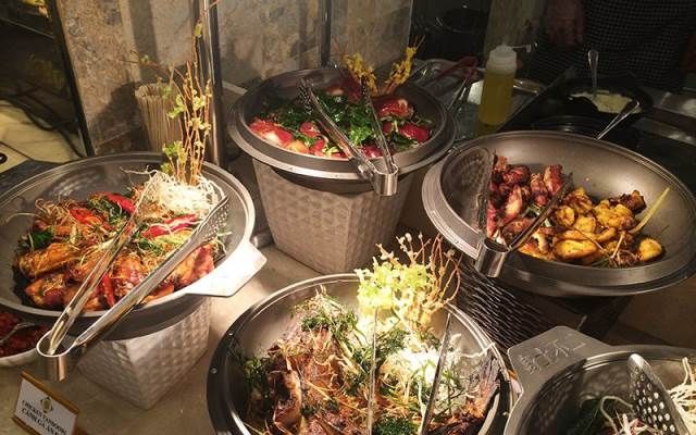 Buffet Sen Việt