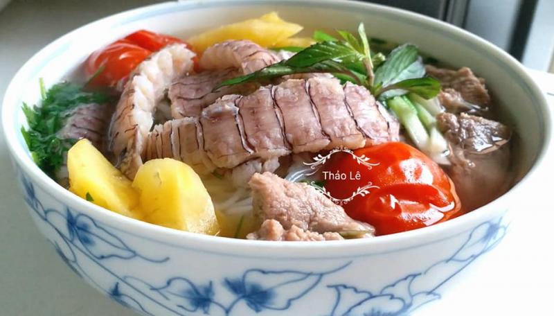 Bún bề bề sườn chua