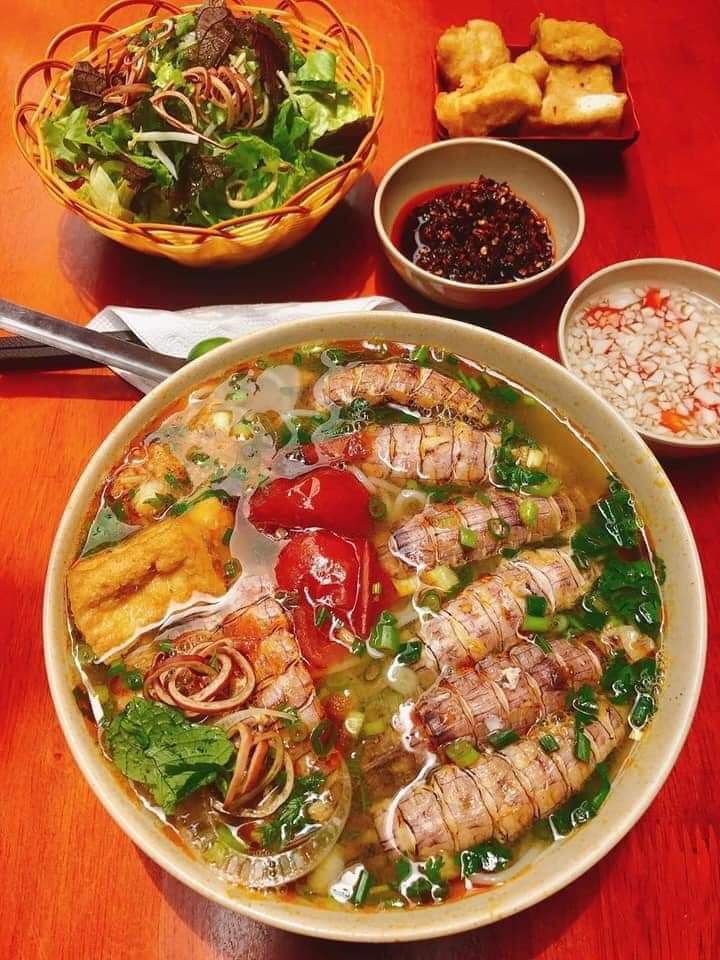 Bún bề bề sườn chua