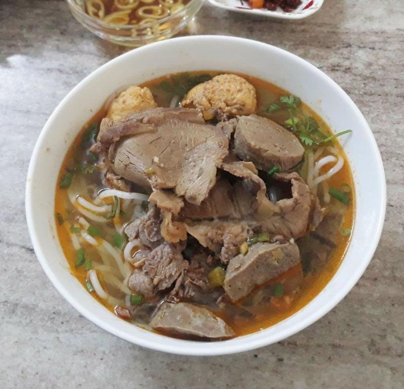 Bún bò Gốc Huế