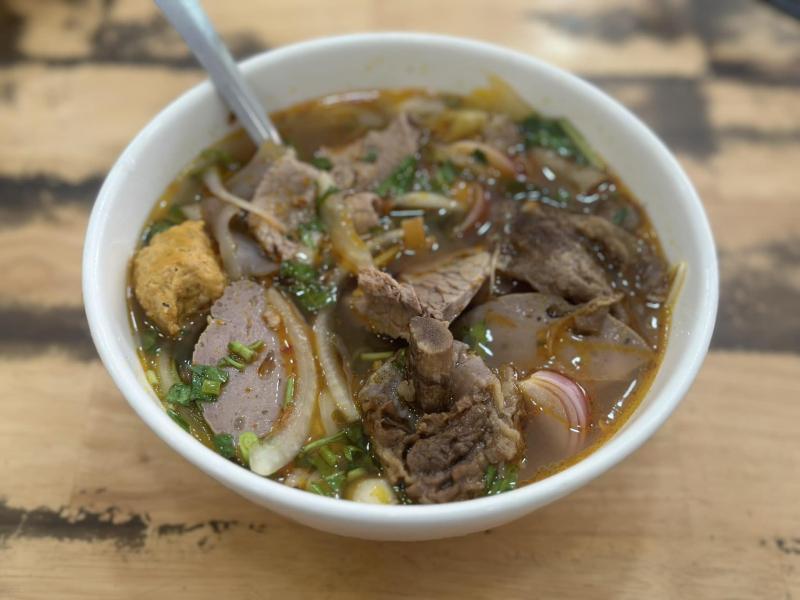 Bún Bò Gốc Huế O Tú