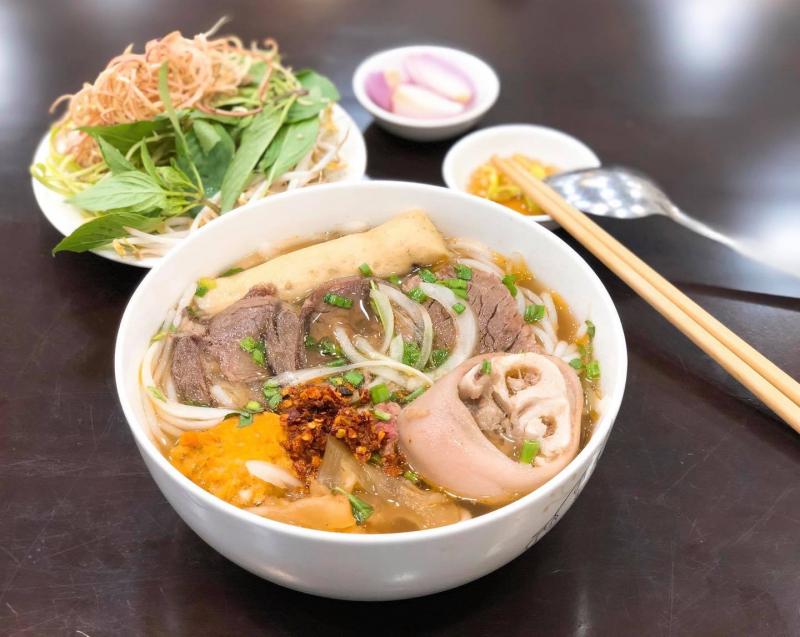 Bún Bò Gốc Huế O Tú