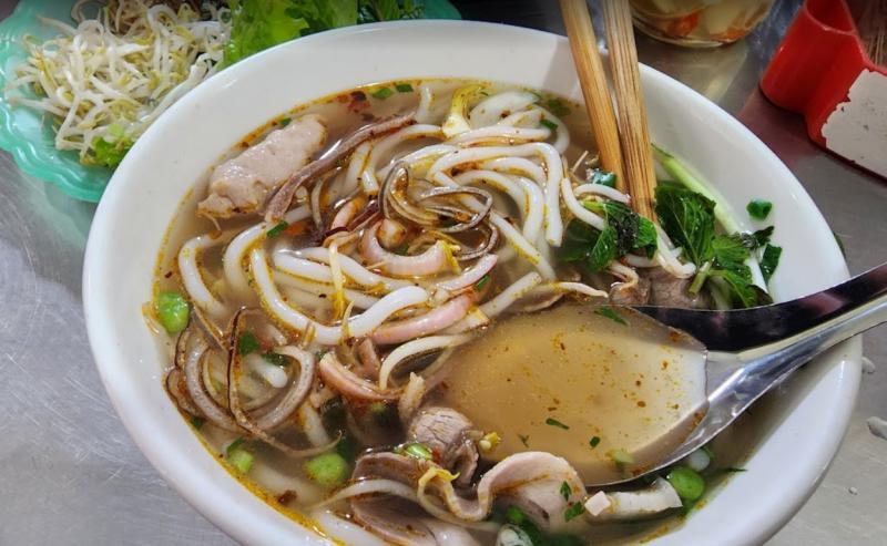 Bún Bò Hàng Cá