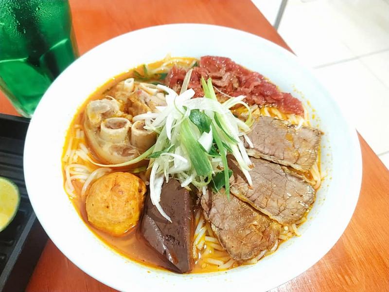 Bún bò Huế