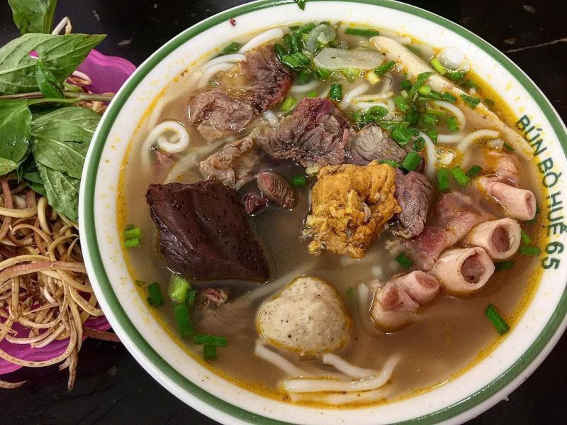 Bún bò Huế 65