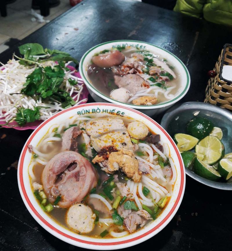 Bún bò Huế 65