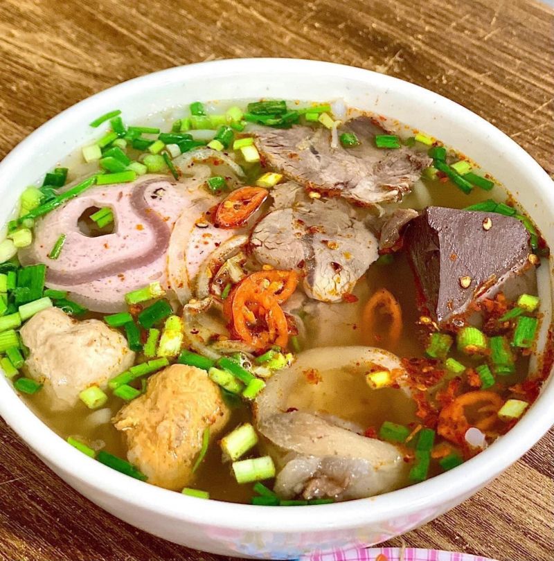 Bún bò Huế A Huỳnh - gần khu vực Chùa Láng