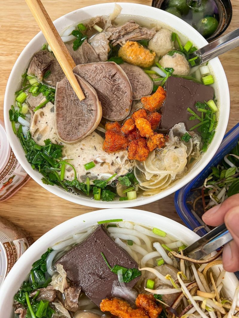 Bún Bò Huế An Cựu - Hoàng Ngân