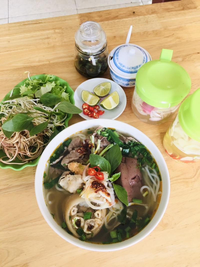 Bún bò Huế Anh Quân 2